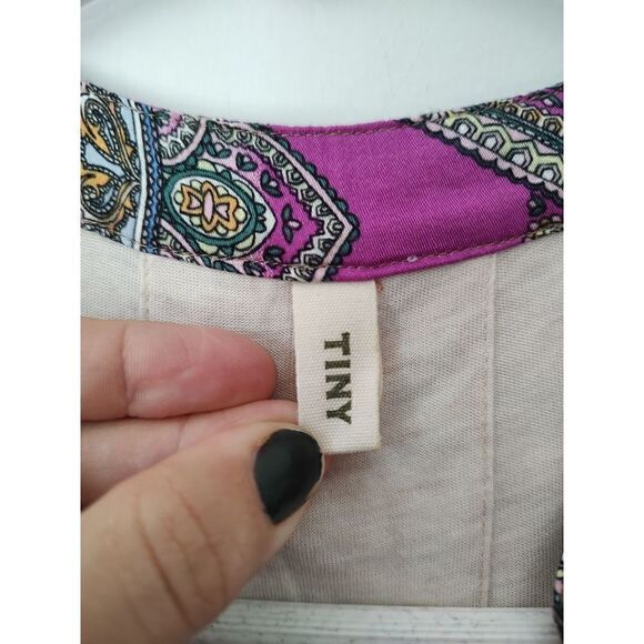 Tiny Anthropologie Womens Size Small Cream Floral Short Sleeve V Neck Blouse Top - Picture 3 of 7